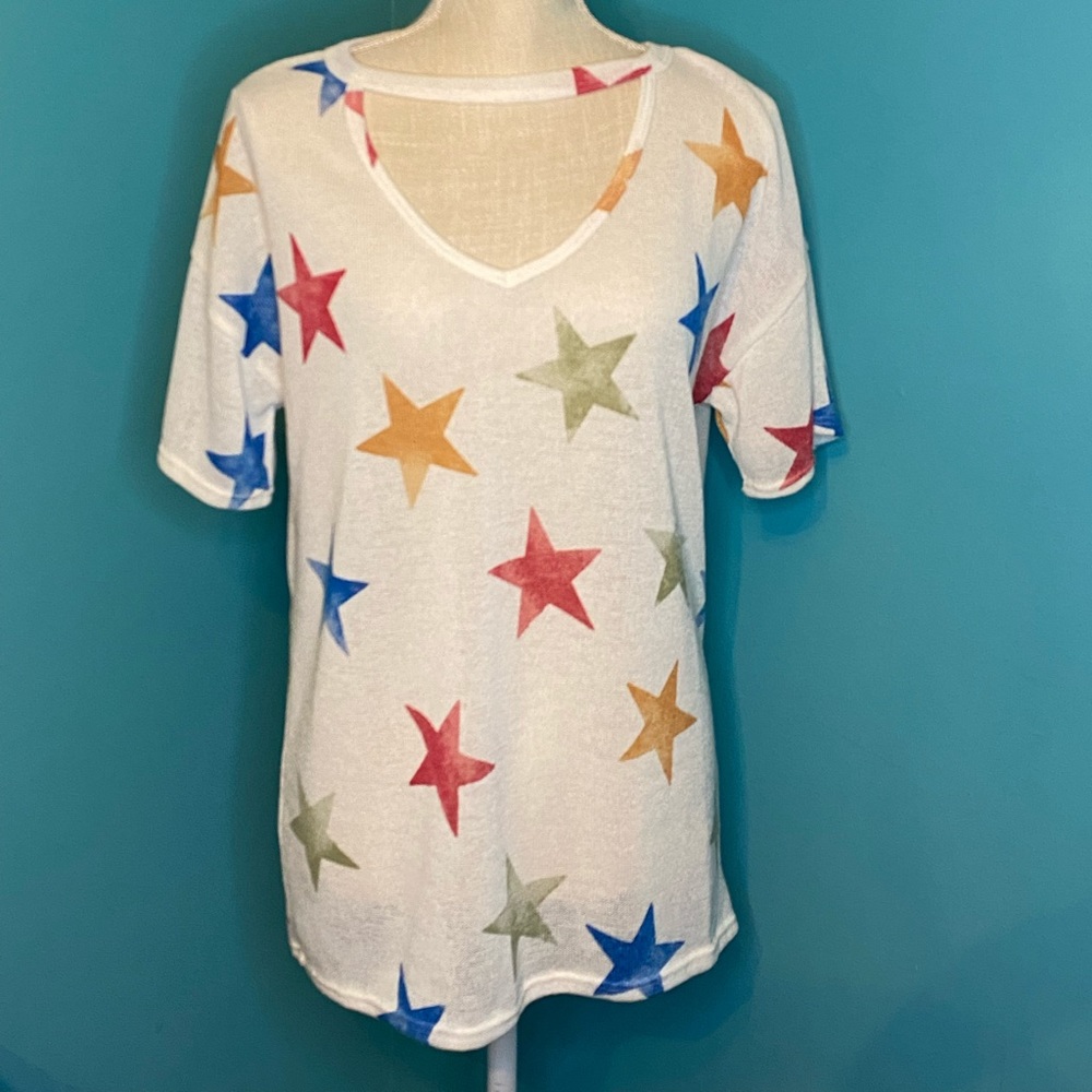 Keyhole BiBi star shirt